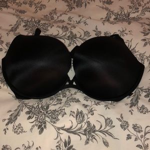 Black push up bra Victoria’s Secret